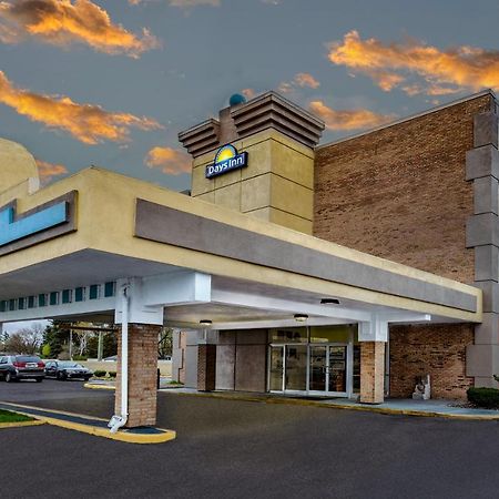 Days Inn By Wyndham Livonia Canton Detroit Kültér fotó