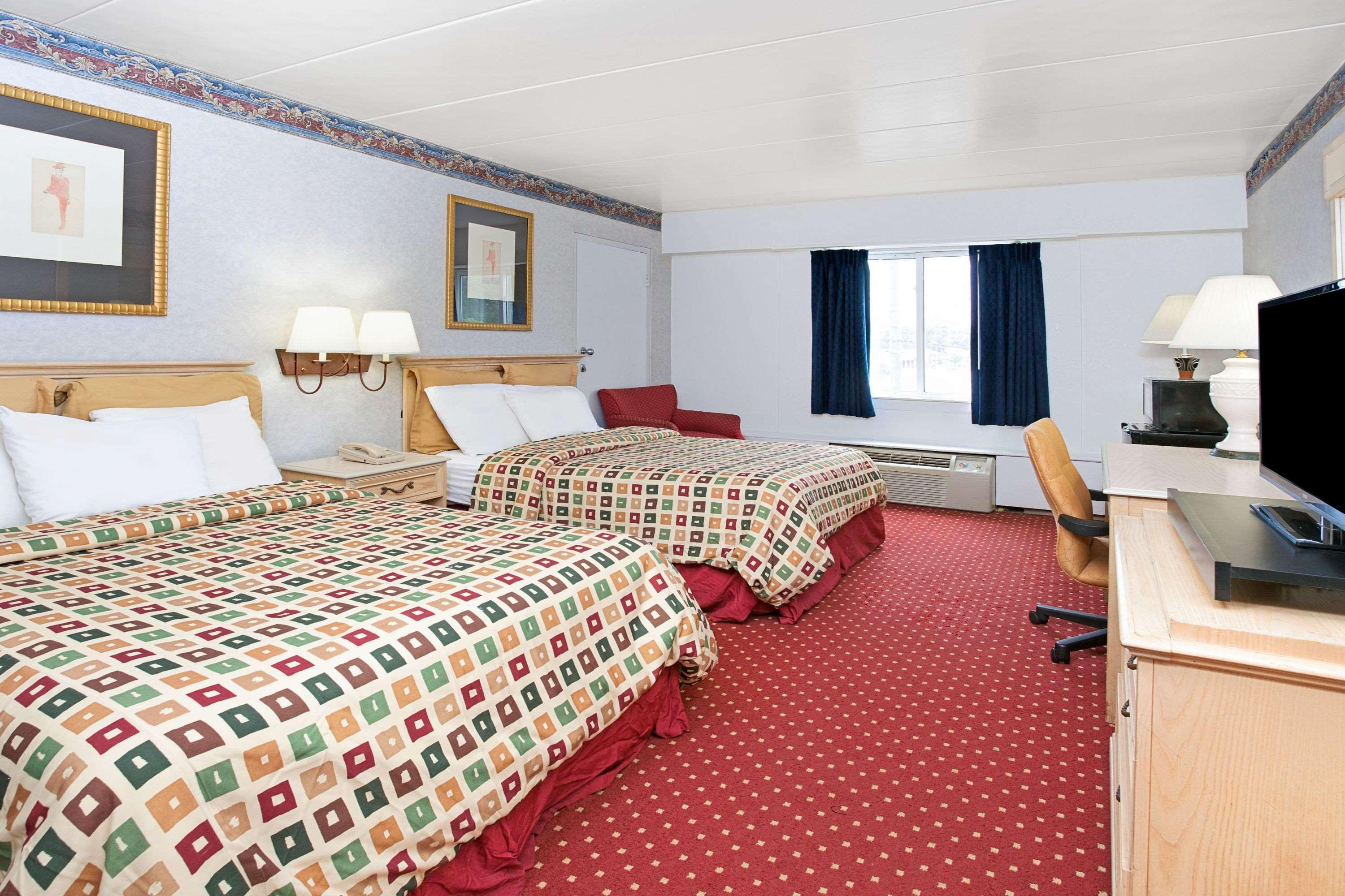 Days Inn By Wyndham Livonia Canton Detroit Kültér fotó