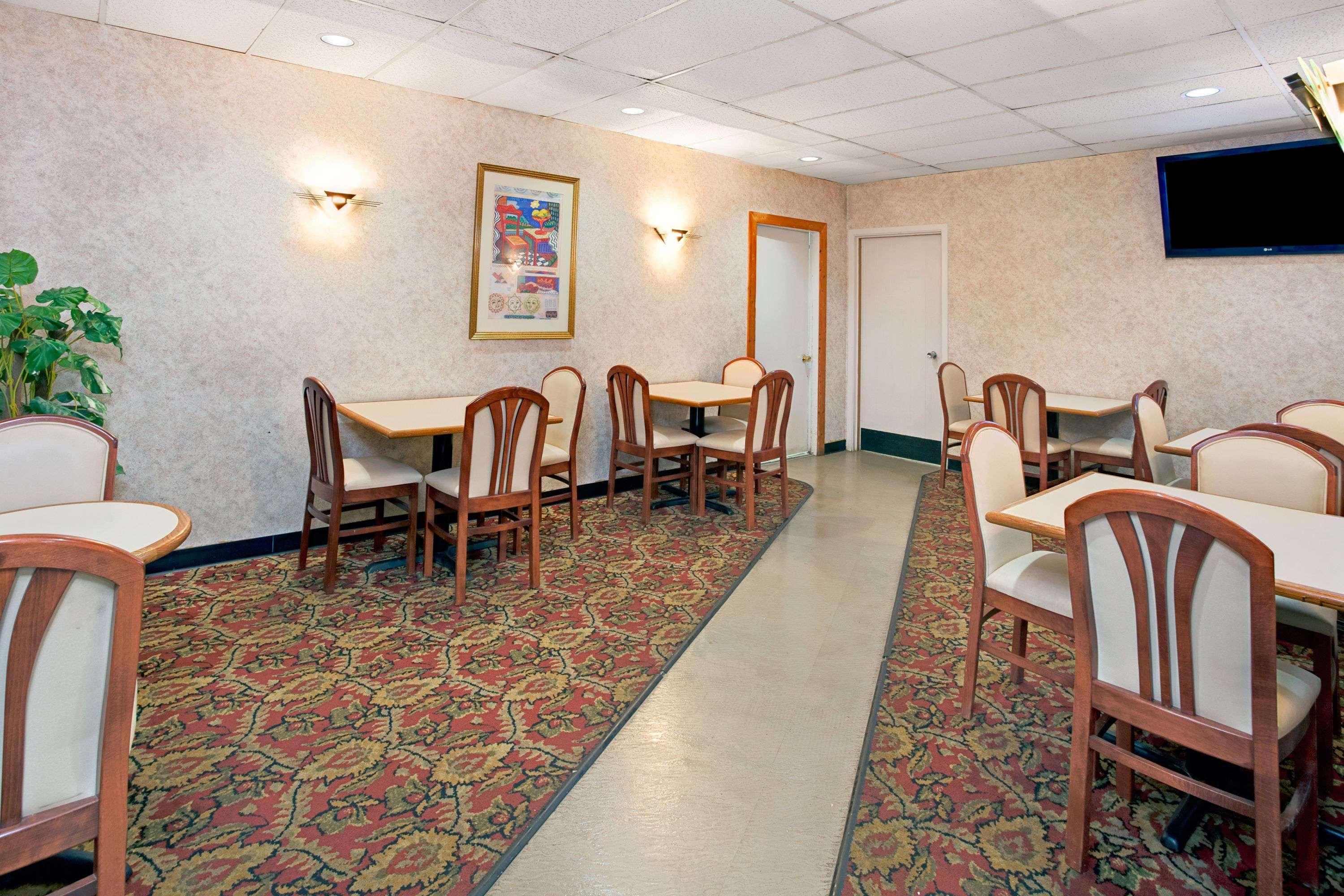 Days Inn By Wyndham Livonia Canton Detroit Kültér fotó