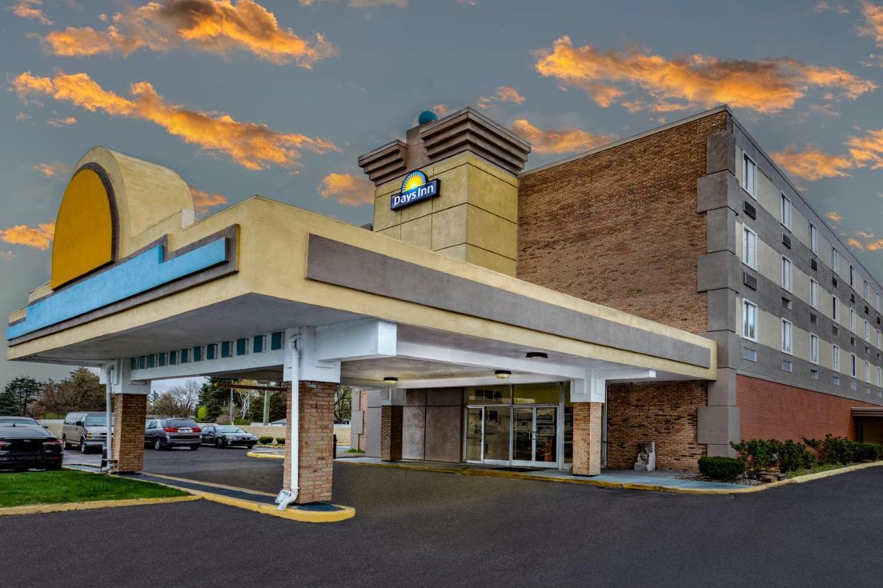 Days Inn By Wyndham Livonia Canton Detroit Kültér fotó