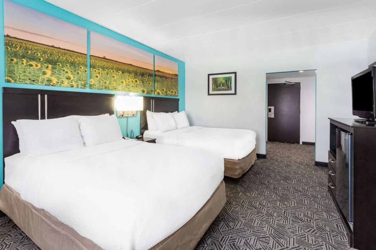 Days Inn By Wyndham Livonia Canton Detroit Kültér fotó
