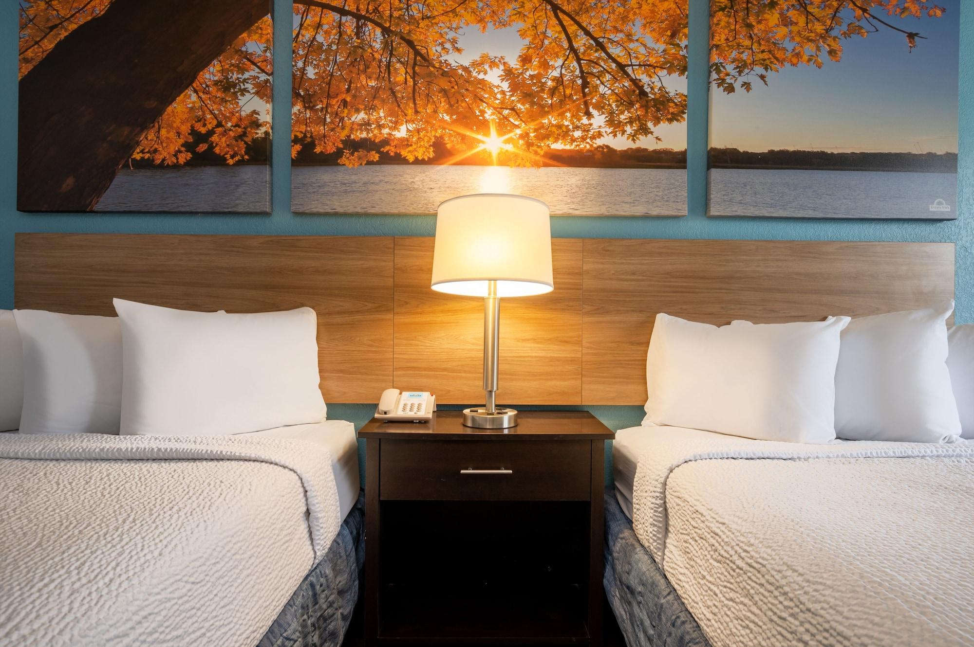 Days Inn By Wyndham Livonia Canton Detroit Kültér fotó