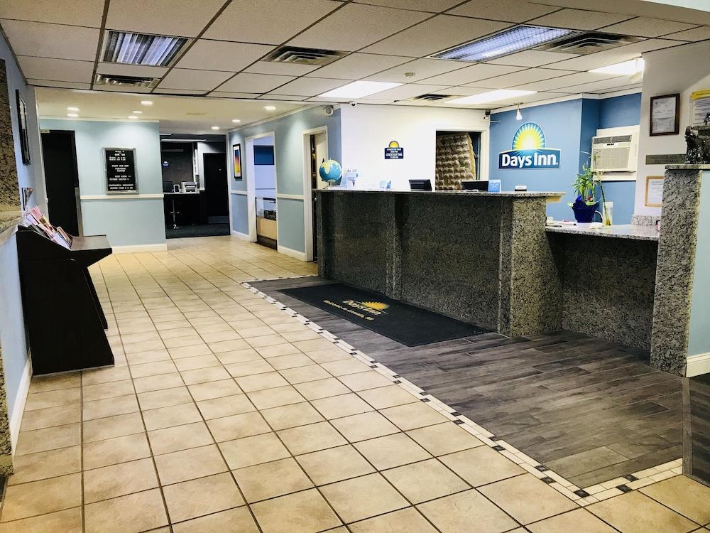 Days Inn By Wyndham Livonia Canton Detroit Kültér fotó
